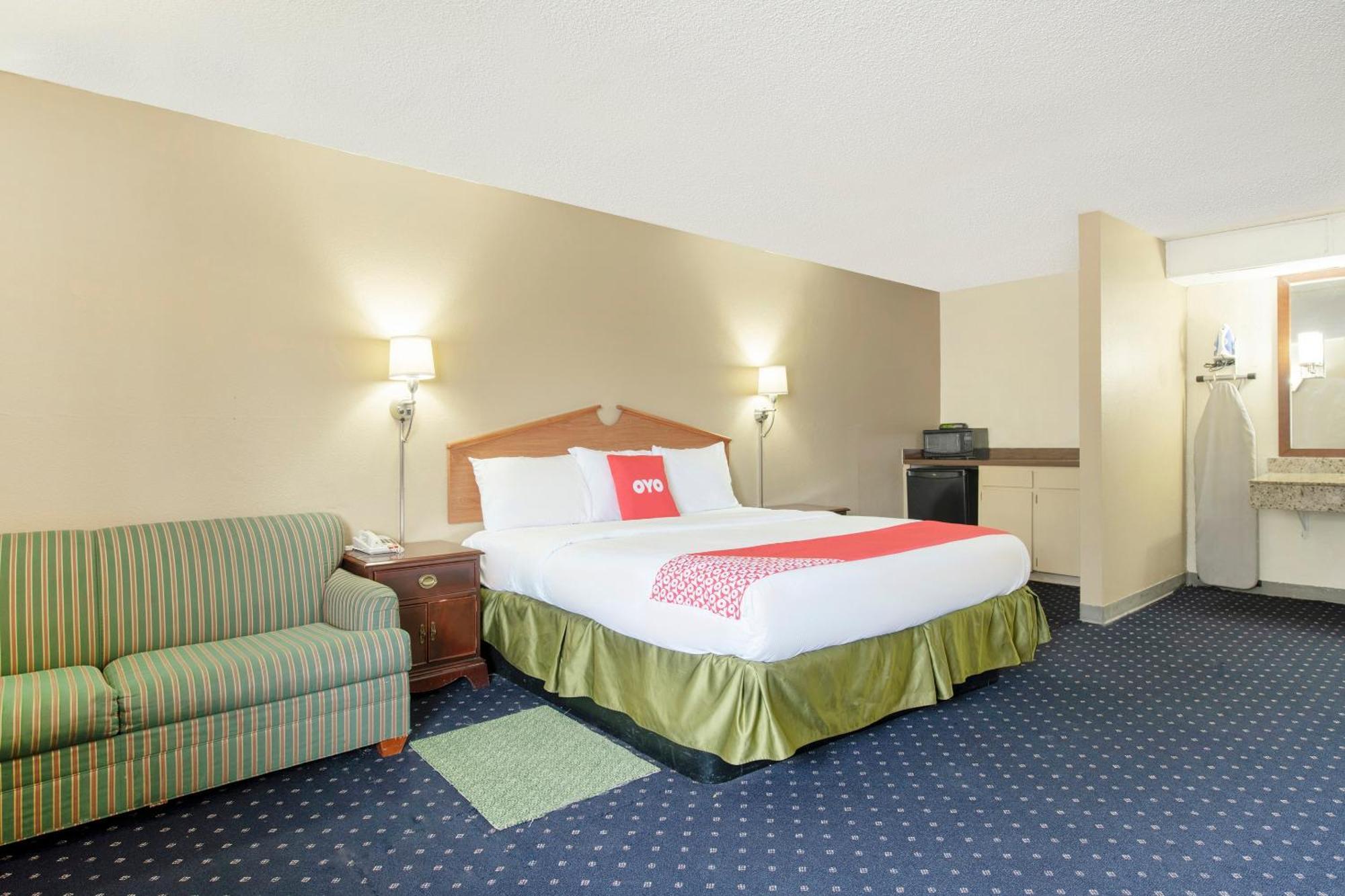Oyo Hotel Tulsa International Airport Bagian luar foto
